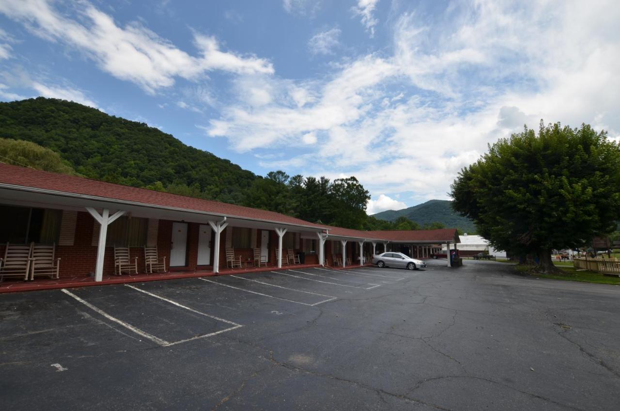 Travelowes Motel - Maggie Valley Dış mekan fotoğraf