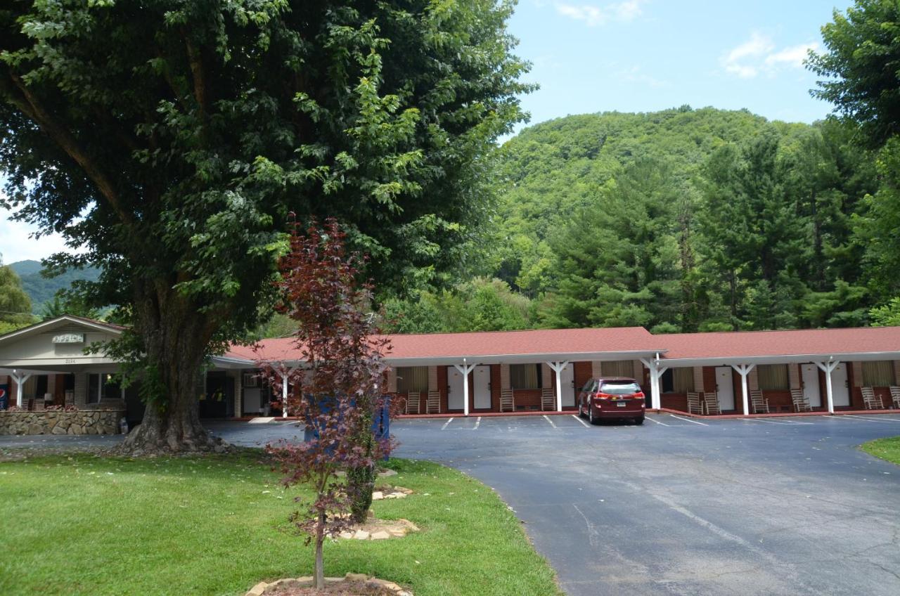 Travelowes Motel - Maggie Valley Dış mekan fotoğraf