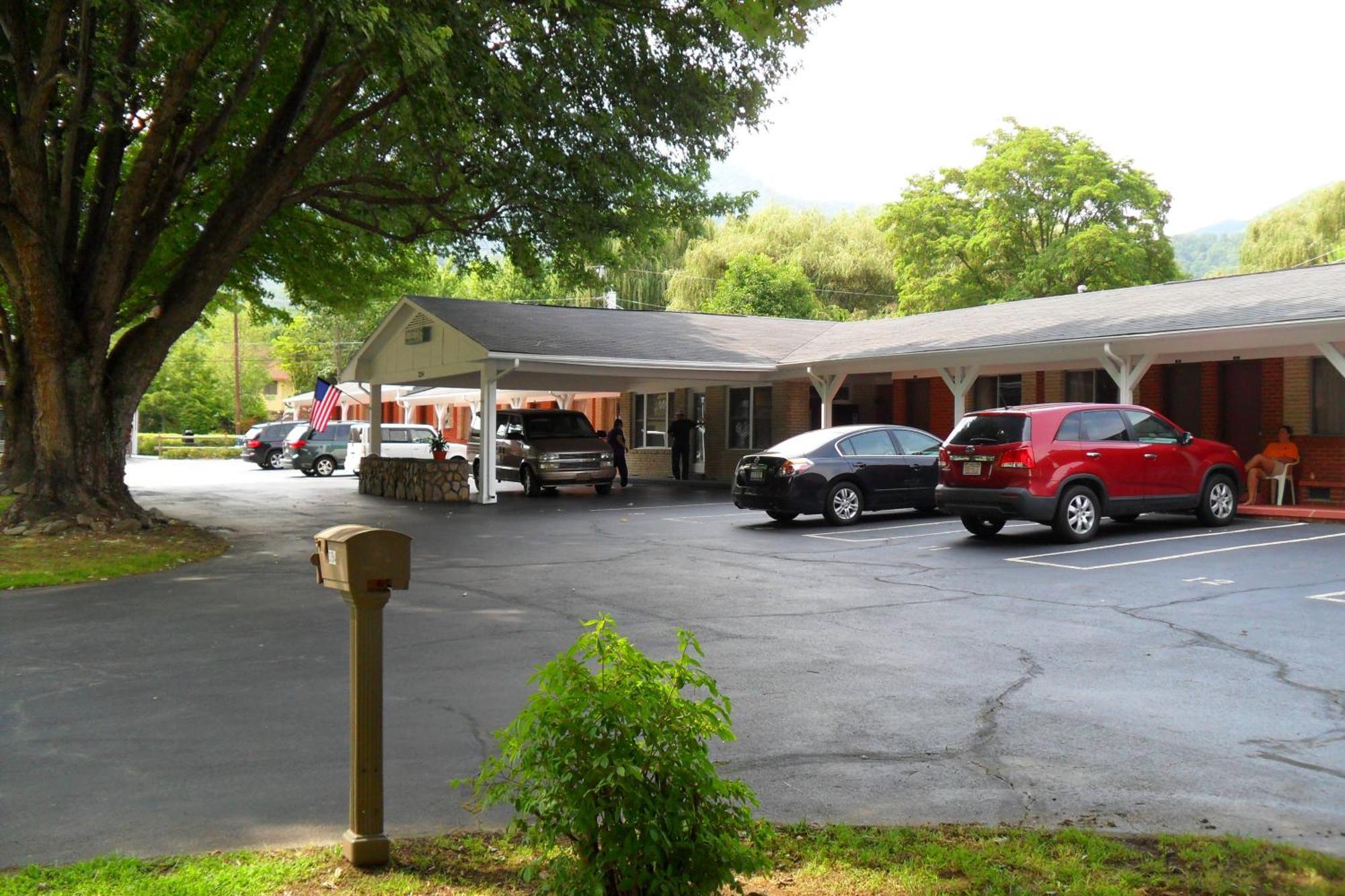 Travelowes Motel - Maggie Valley Dış mekan fotoğraf