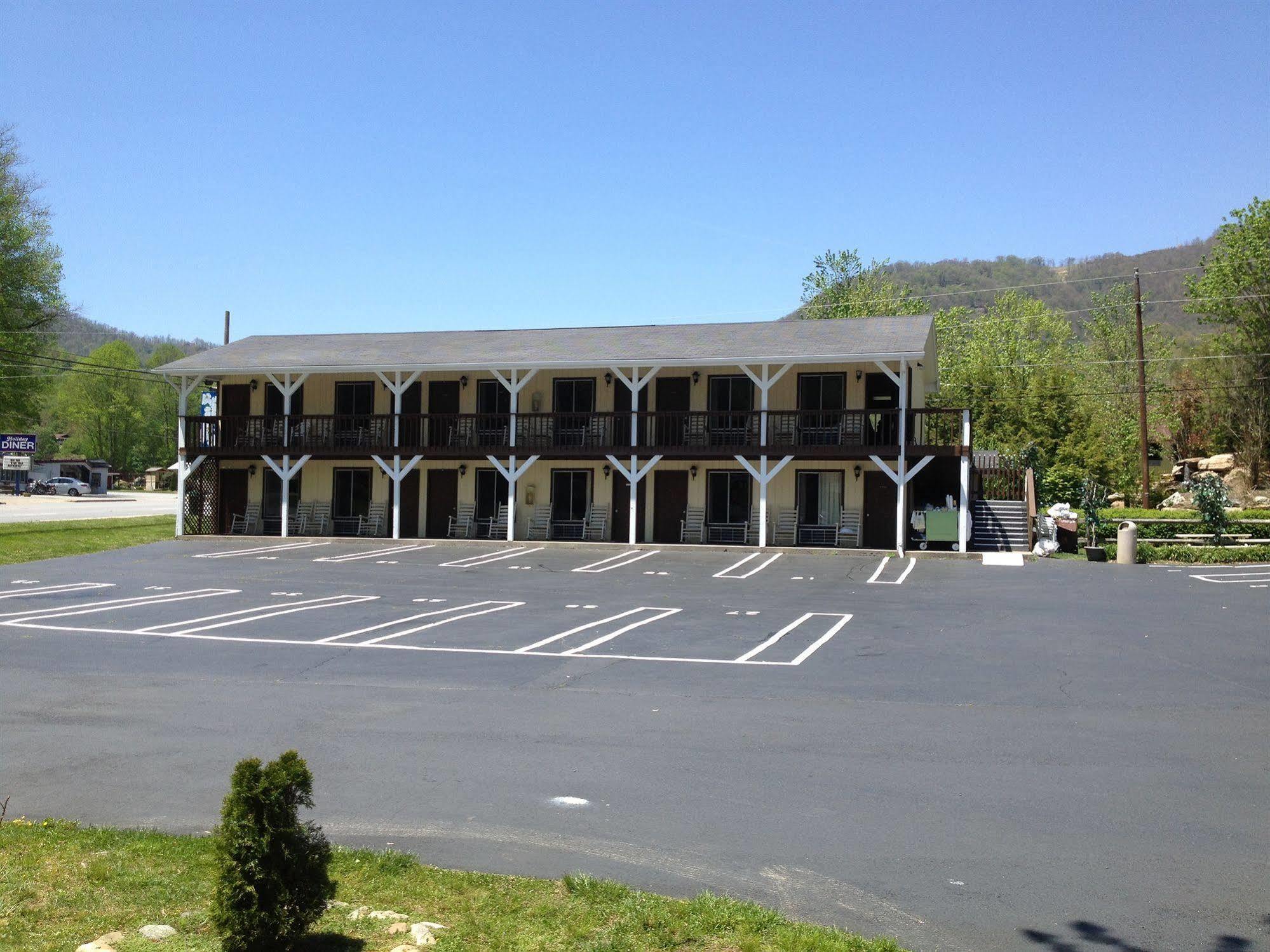 Travelowes Motel - Maggie Valley Dış mekan fotoğraf
